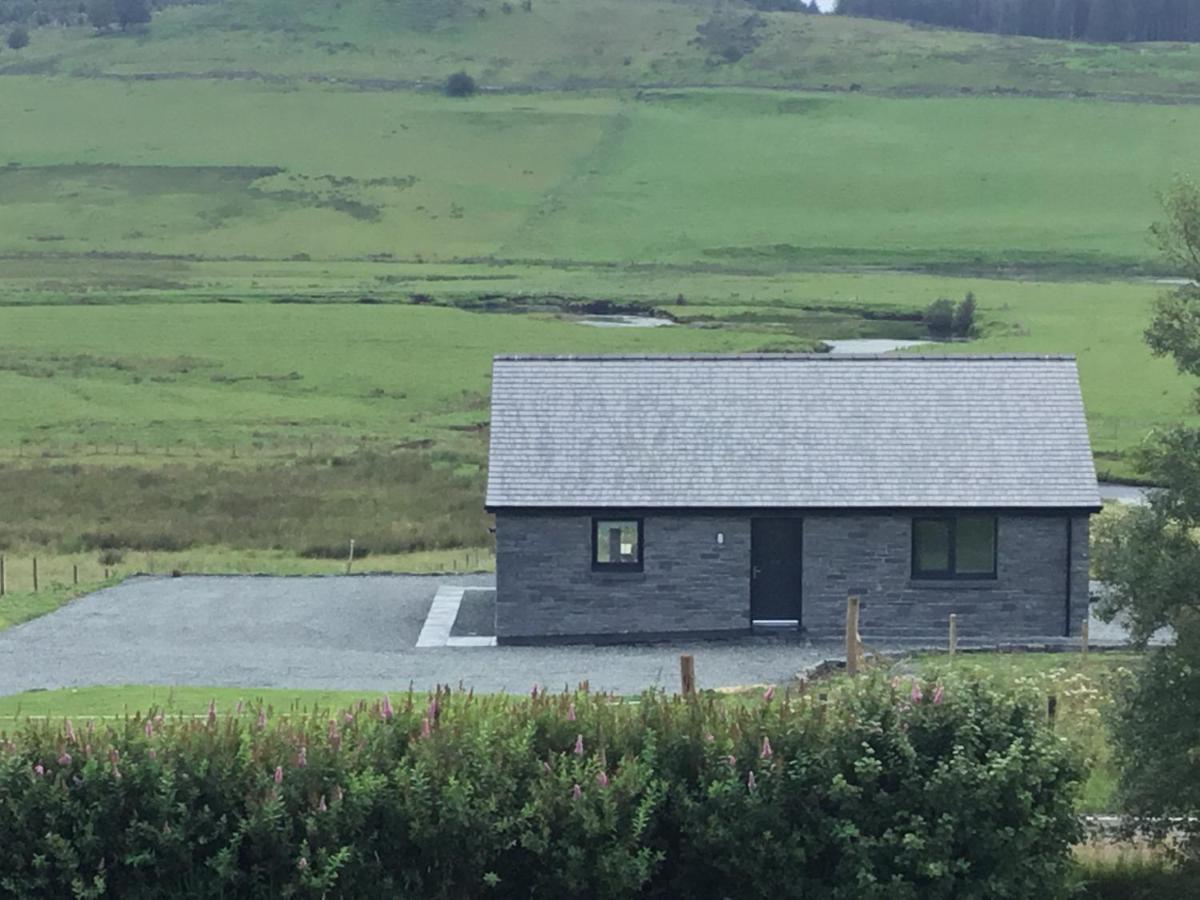Poachers Bothy Skeabost Buitenkant foto